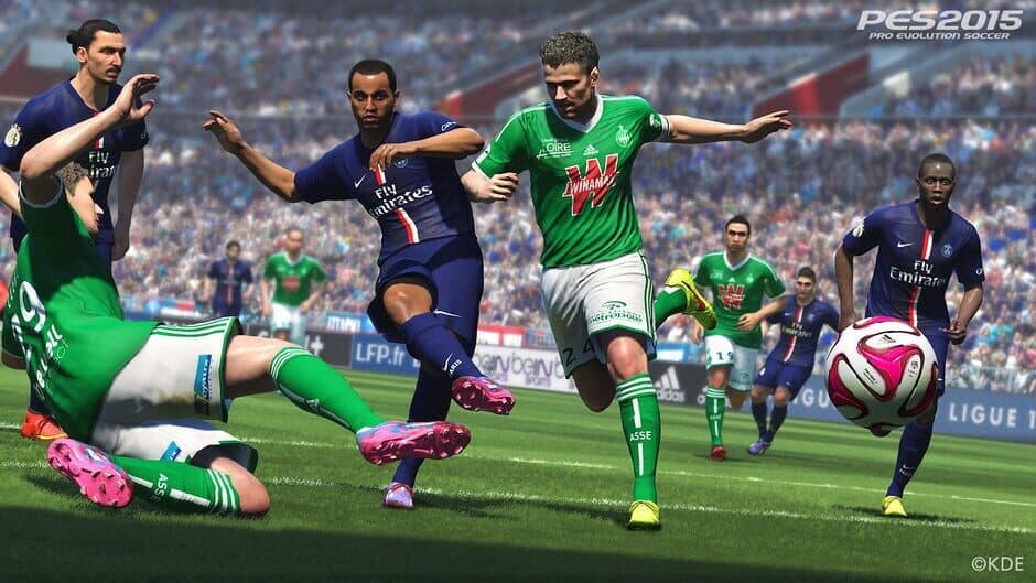 Pro Evolution Soccer 2015 screenshot 2
