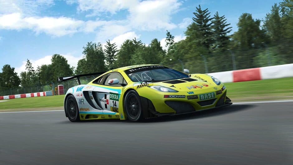 RaceRoom - ADAC GT Masters Experience 2014 screenshot 1